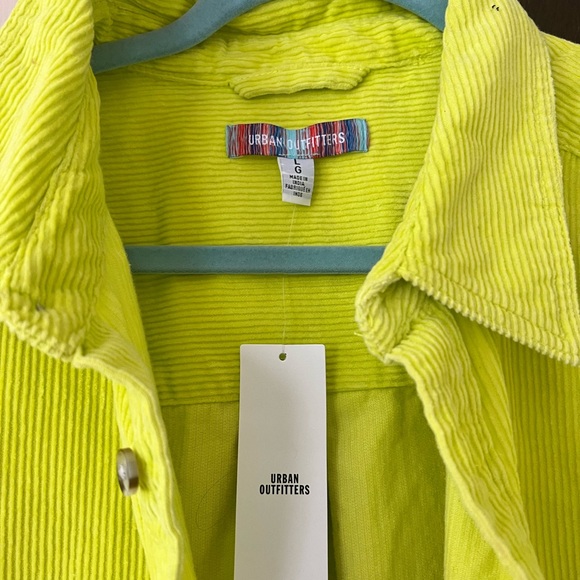 URBAN OUTFITTERS SHACKET - Picture 2 of 3